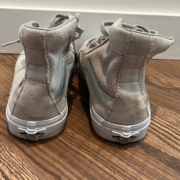 Vans - Picture 7 of 7